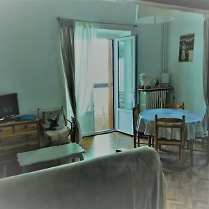 Apartamento Le Pardeilhan Appt Chaleureux, Lumineux Avec Terrasse Et Parking En Coeur De, Bagnères-de-Luchon
